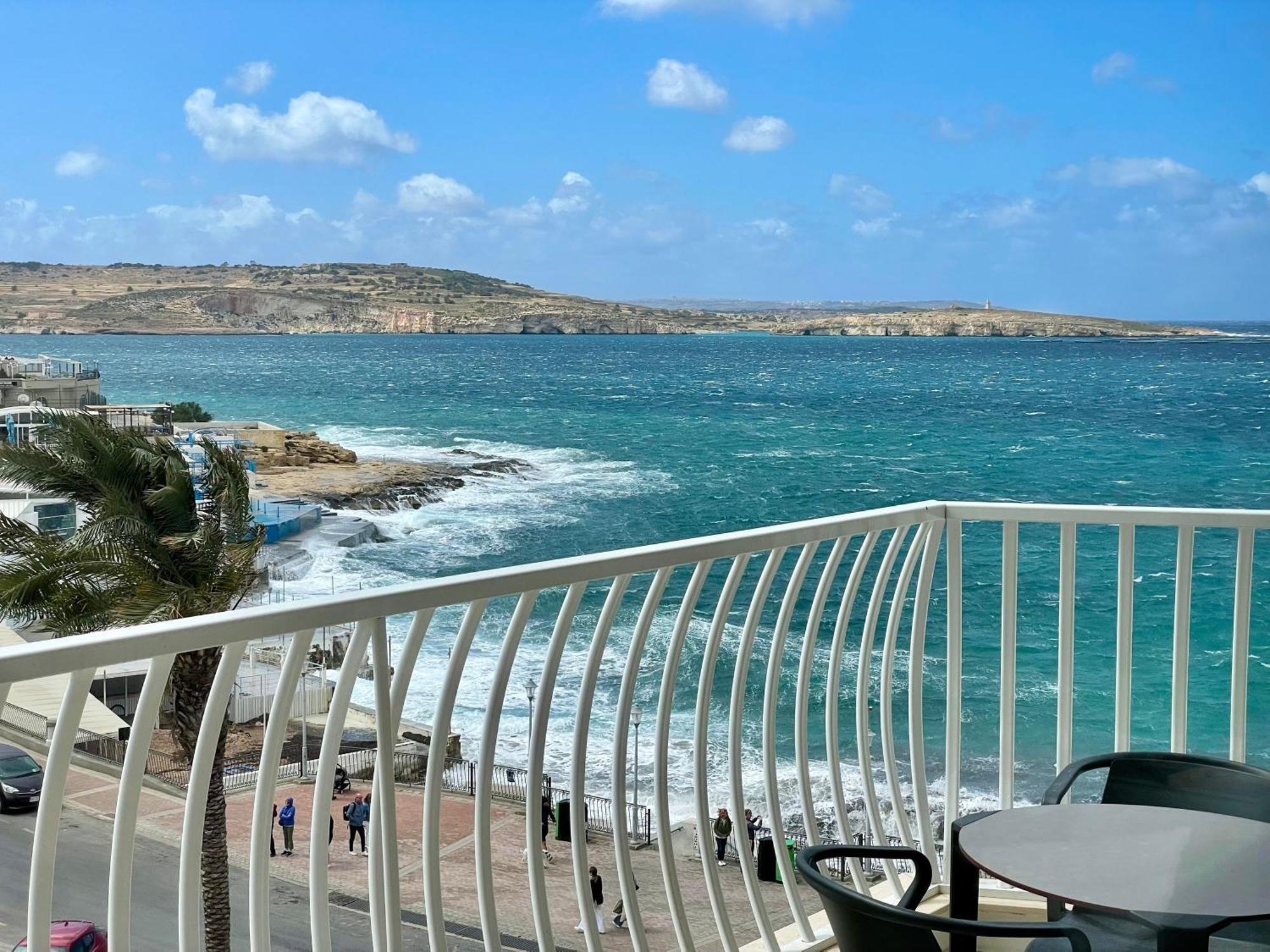 Bugibba Square Seafront Lux Apartments By Holi San Pawl il-Baħar Eksteriør billede